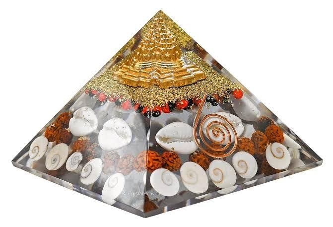 Crystal Wealth Gomati Chakra Shree Yantra Pyramid – Prosperity, Health & Positive Energy ✨